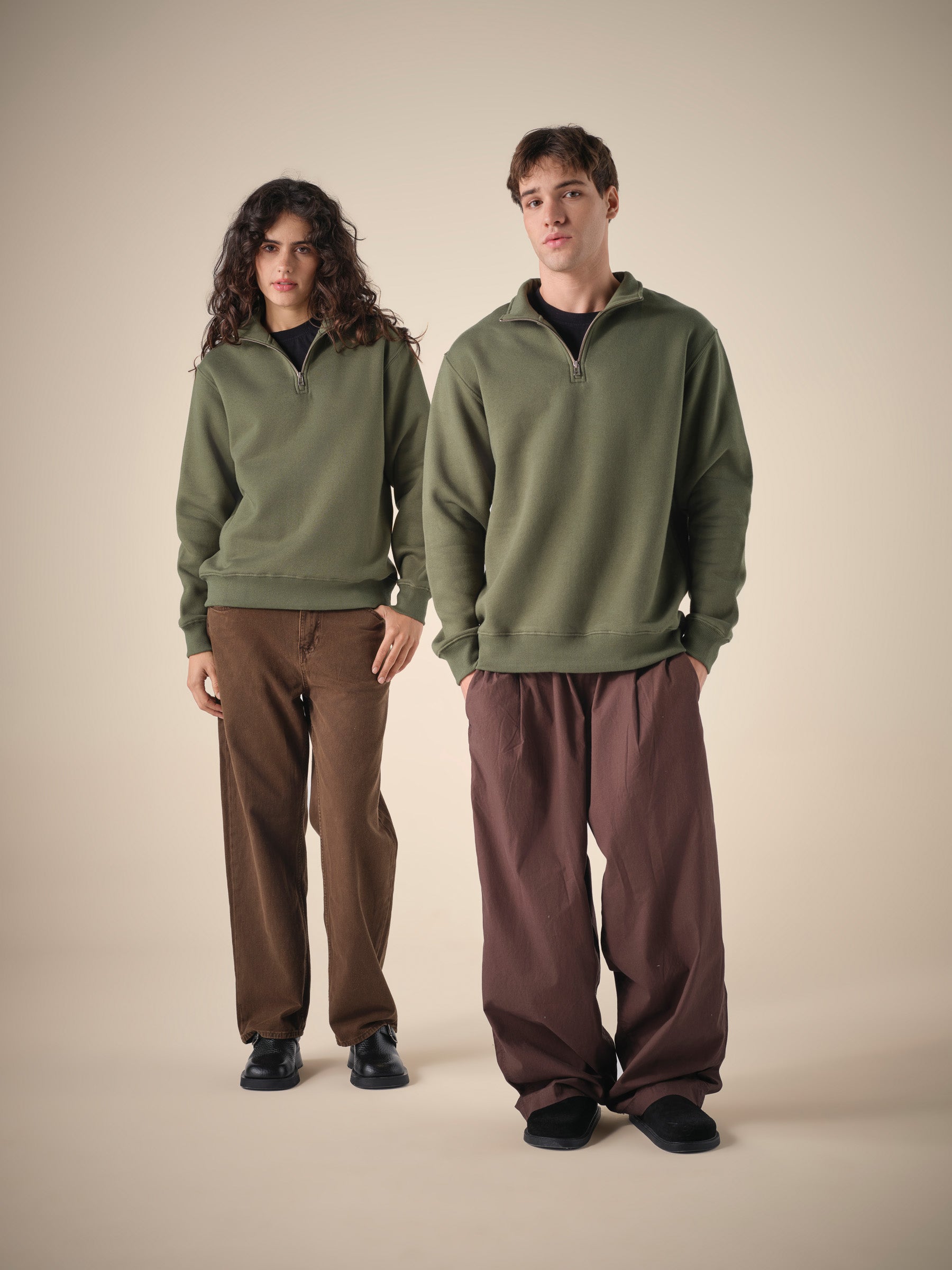 340/230 UNISEX QUARTER-ZIPPER SWEATSHIRT